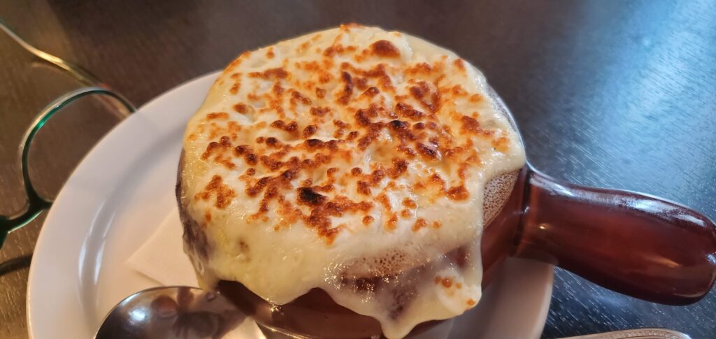 dadshomecookedmeals.com/chezsuzette_Baked French Onion Soup