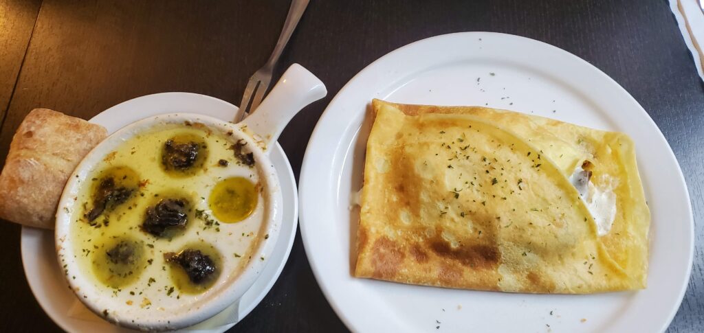dadshomecookedmeals.com/chezsuzette_Escargot and Quebecois (Ham and Swiss Cheese)